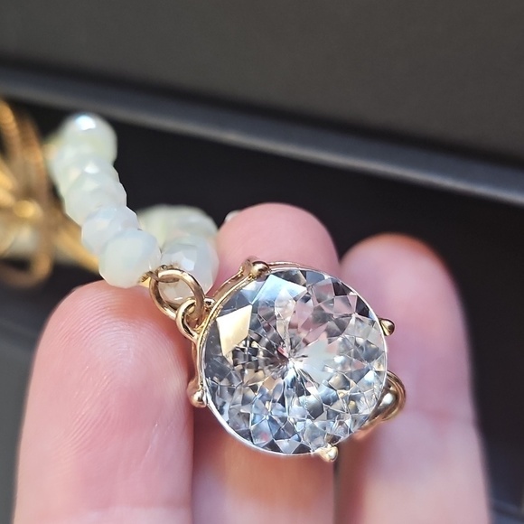 Vintage Lane Bryant Elegant Gold Tone White Faceted Glass Bead Tassel Necklace - Picture 4 of 7